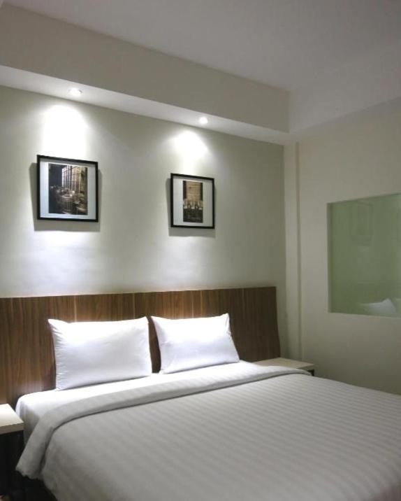 Hart Hotel Arjuna Mataram Exterior photo
