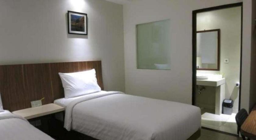 Hart Hotel Arjuna Mataram Exterior photo