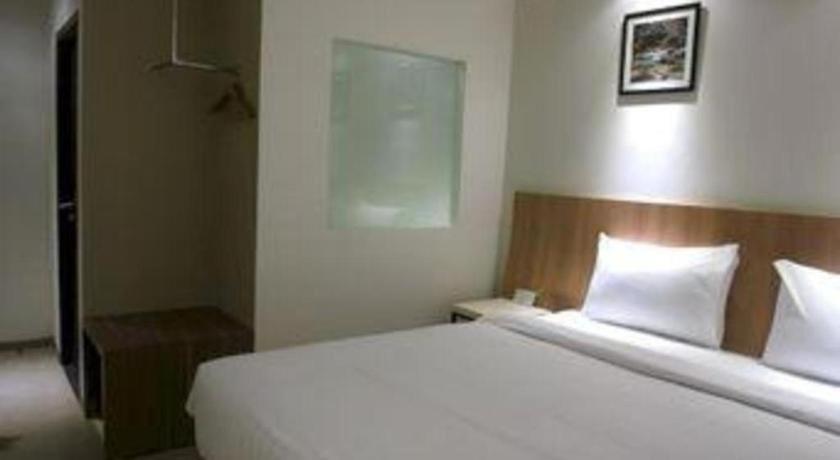 Hart Hotel Arjuna Mataram Exterior photo