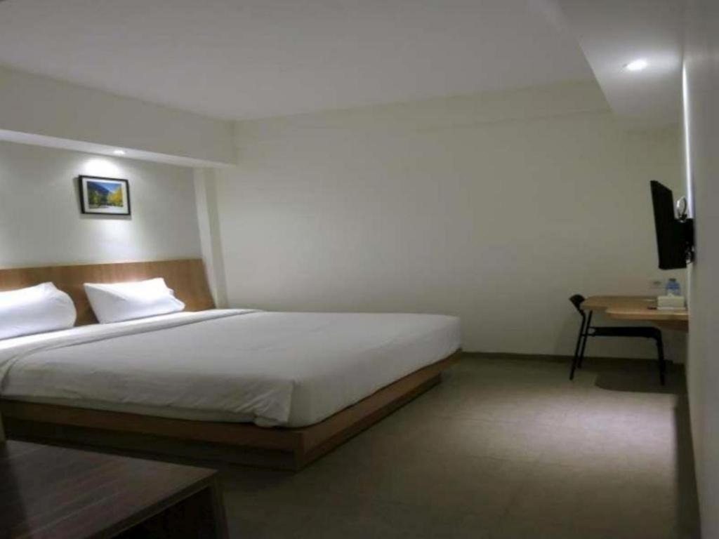 Hart Hotel Arjuna Mataram Exterior photo